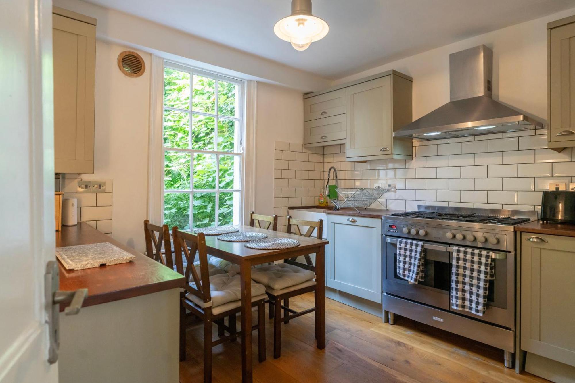 Апартаменты Gorgeous 2Bed House In New Road Лондон Экстерьер фото